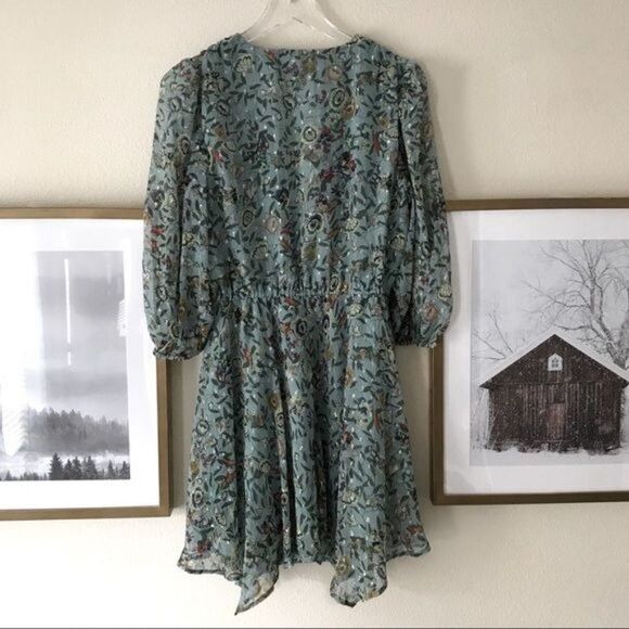 WALTER BAKER Wrap Effect Floral Chiffon Handkerchief Hem Dress Size Medium NWOT - Picture 5 of 5